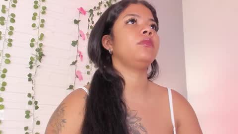 Snapshot of sophia_stonne chatting on 12/26/24, 11:43 S O P H I A online show from 12/26/24, 11:43