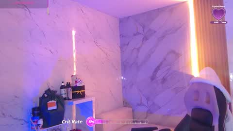 Snapshot of sophia_tf chatting on 11/17/25, 12:44 Sophia online show from 11/17/25, 12:44