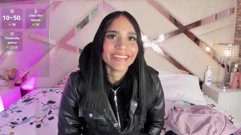 Sophia Paris online show from 11/21/25, 03:05