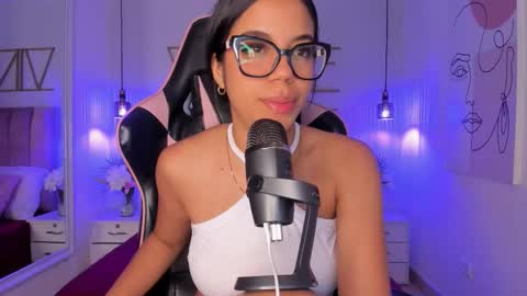 Sophie Hill  online show from 10/22/25, 08:41