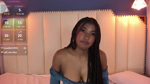 Sophie online show from 10/11/25, 05:17