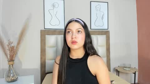 sophiacolliins online show from 09/24/25, 11:35