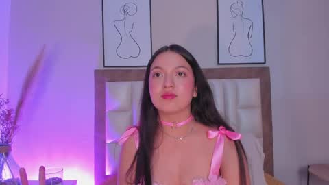 sophiacolliins online show from 09/29/25, 06:13