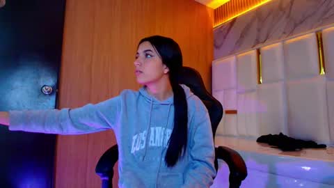 sophiadoll_tf online show from 10/29/25, 08:43