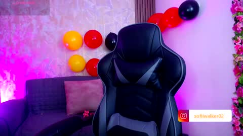 sophia walker online show from 09/25/25, 01:04