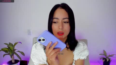 Snapshot of sophie_001 chatting on 12/02/24, 11:29  Sophie  online show from 12/02/24, 11:29