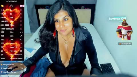 Snapshot of sophie__walker chatting on 03/10/25, 01:12 Sophia online show from 03/10/25, 01:12
