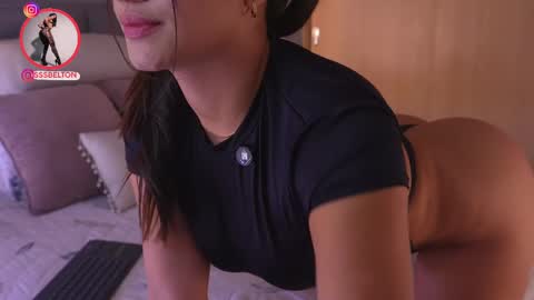 sofia online show from 10/18/25, 04:19