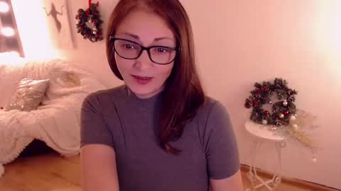 Snapshot of sophie_caring chatting on 12/27/24, 05:20 Sophie online show from 12/27/24, 05:20