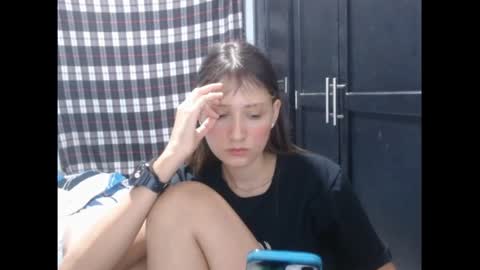 Snapshot of sophie_cutexx chatting on 10/20/25, 12:11 sophie online show from 10/20/25, 12:11