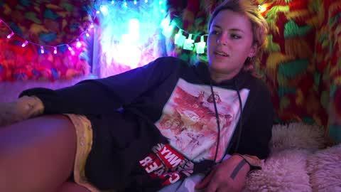 derpy derpington online show from 02/06/25, 05:25