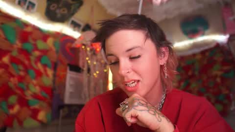 derpy derpington online show from 11/05/25, 04:34