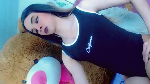 Snapshot of sophie_miaa chatting on 02/02/25, 04:54 sophie_miaa online show from 02/02/25, 04:54