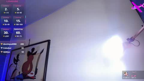 Snapshot of sophie_miaa chatting on 09/25/25, 11:14 sophie_miaa online show from 09/25/25, 11:14
