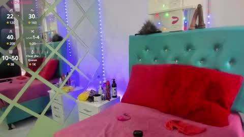 sophie_new25 online show from 02/24/25, 11:54