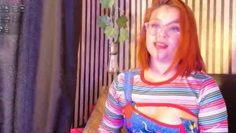 sophie_new25 online show from 10/22/25, 04:51