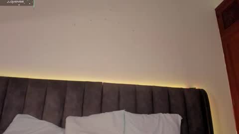 Snapshot of sophie_smith19 chatting on 09/11/25, 02:28 sophie_smith19 online show from 09/11/25, 02:28
