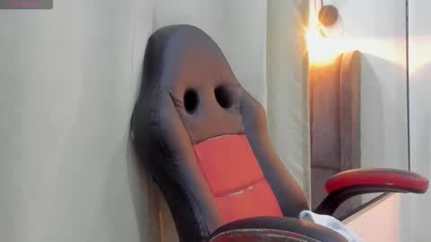 sophie_smith19 online show from 11/10/25, 12:26