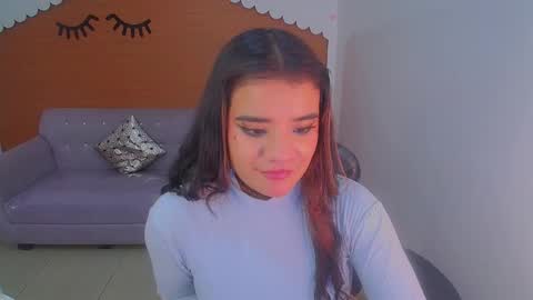 Snapshot of sophie_t_ chatting on 03/08/25, 07:16 Sofia online show from 03/08/25, 07:16