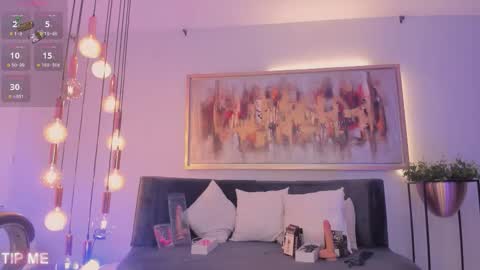 Sophie online show from 10/15/25, 12:00