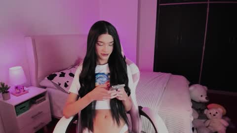 Snapshot of sophiecornett chatting on 10/11/25, 11:36 online show from 10/11/25, 11:36