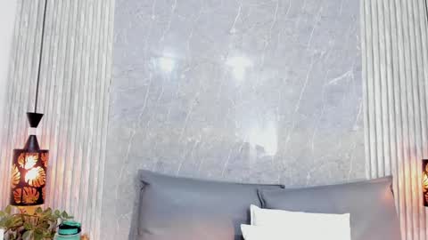 Snapshot of sophiee_velvet chatting on 12/18/24, 08:03 online show from 12/18/24, 08:03