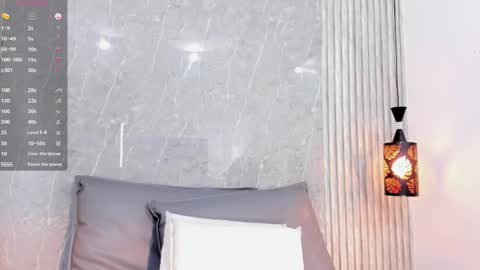 Snapshot of sophiee_velvet chatting on 02/11/25, 05:18 online show from 02/11/25, 05:18
