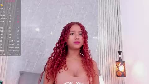 Snapshot of sophiee_velvet chatting on 02/26/25, 11:41 online show from 02/26/25, 11:41