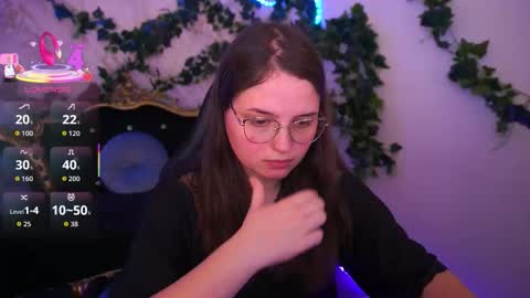 sophieedreams online show from 11/18/25, 02:54