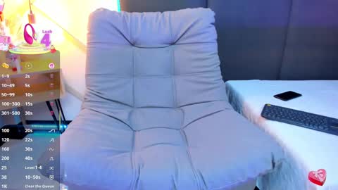 sophieharris__ online show from 03/08/25, 08:14