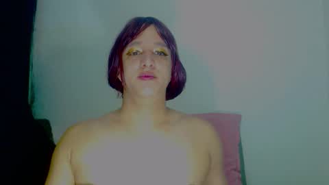 Snapshot of sophiehillsxo chatting on 10/23/25, 03:06 sophiehillsxo online show from 10/23/25, 03:06