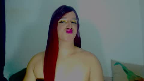 Snapshot of sophiehillsxo chatting on 10/31/25, 05:08 sophiehillsxo online show from 10/31/25, 05:08
