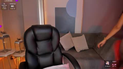 Snapshot of sophiehouston_ chatting on 09/24/25, 02:15 Sophie Houston online show from 09/24/25, 02:15