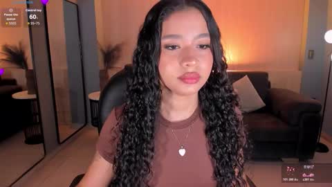 Sophie Houston online show from 11/22/25, 07:24