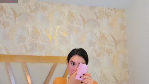 Snapshot of sophiekozlov chatting on 02/10/25, 12:50 Sophie online show from 02/10/25, 12:50