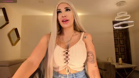 Sophie  Palmer online show from 01/18/25, 01:08