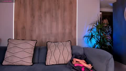 Sophie  Palmer online show from 01/31/25, 01:12