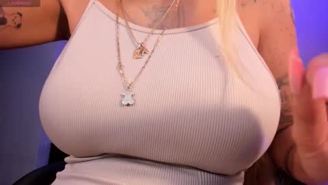 Sophie  Palmer online show from 09/17/25, 10:39