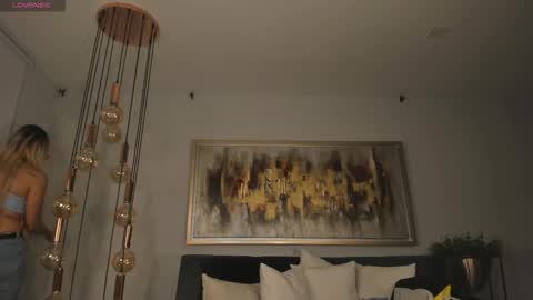 Sophie  Palmer online show from 10/18/25, 11:11