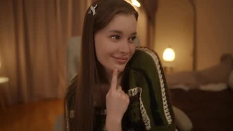 Sophie  Next stream  3 online show from 02/20/25, 04:03