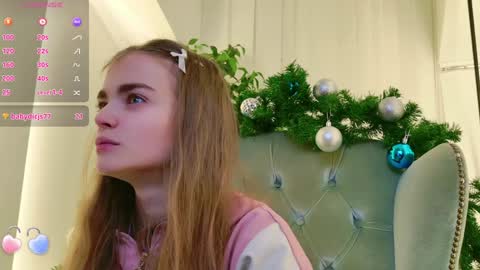 Snapshot of sophiesuvi chatting on 12/14/24, 12:55 Sophie and my bestie Mandy online show from 12/14/24, 12:55
