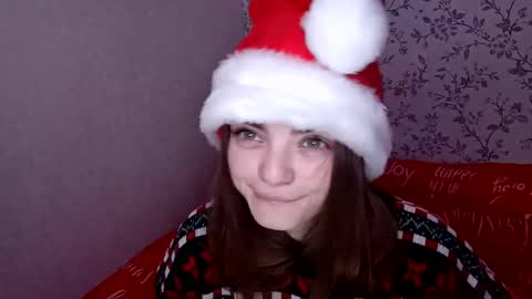 Snapshot of sophiesuvi chatting on 01/03/25, 05:31 Sophie and my bestie Mandy online show from 01/03/25, 05:31