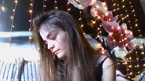 Snapshot of sophiesuvi chatting on 01/05/25, 11:15 Sophie and my bestie Mandy online show from 01/05/25, 11:15