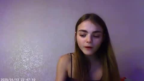 Snapshot of sophiesuvi chatting on 01/13/25, 12:30 Sophie and my bestie Mandy online show from 01/13/25, 12:30