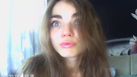 Snapshot of sophiesuvi chatting on 09/09/25, 12:48 Sophie and my bestie Mandy online show from 09/09/25, 12:48