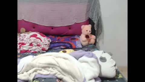 Snapshot of sophiia8 chatting on 10/16/25, 11:50 sophiia8 online show from 10/16/25, 11:50