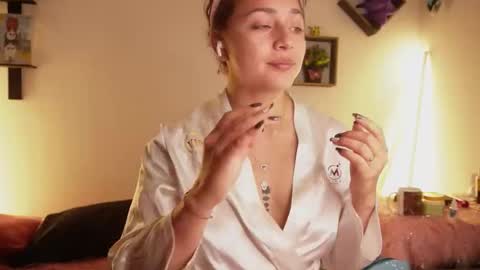 SOPHY ROGERS online show from 11/01/25, 11:56