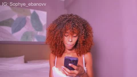 Snapshot of sophye_ebanov chatting on 11/04/25, 07:18 SEE U HERE OF online show from 11/04/25, 07:18