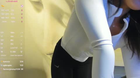 Snapshot of soul_mi chatting on 03/08/25, 12:41 Mia online show from 03/08/25, 12:41