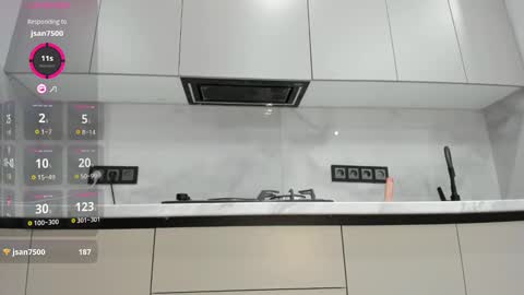 Snapshot of soul_mi chatting on 10/15/25, 05:13 Mia online show from 10/15/25, 05:13